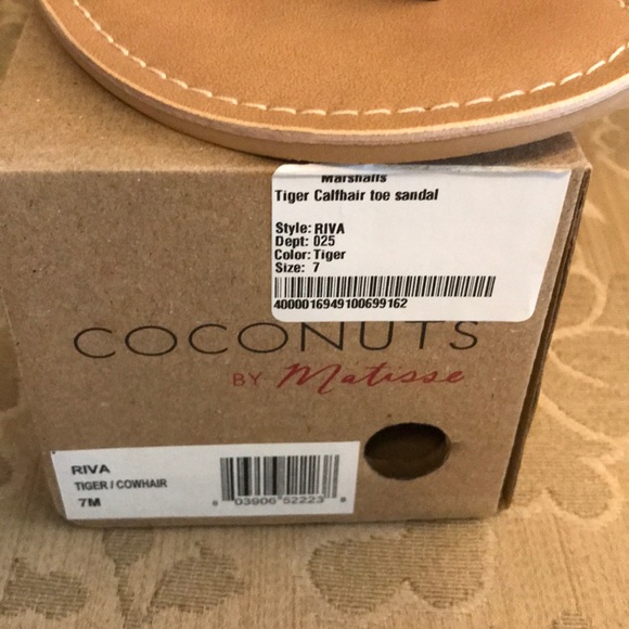 New in box Coconuts tiger calfhair toe sandal. - Picture 3 of 6